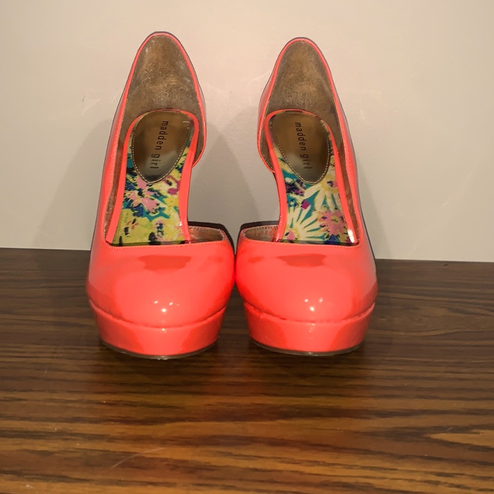 🔥Madden Girl Neon Coral Heels🔥